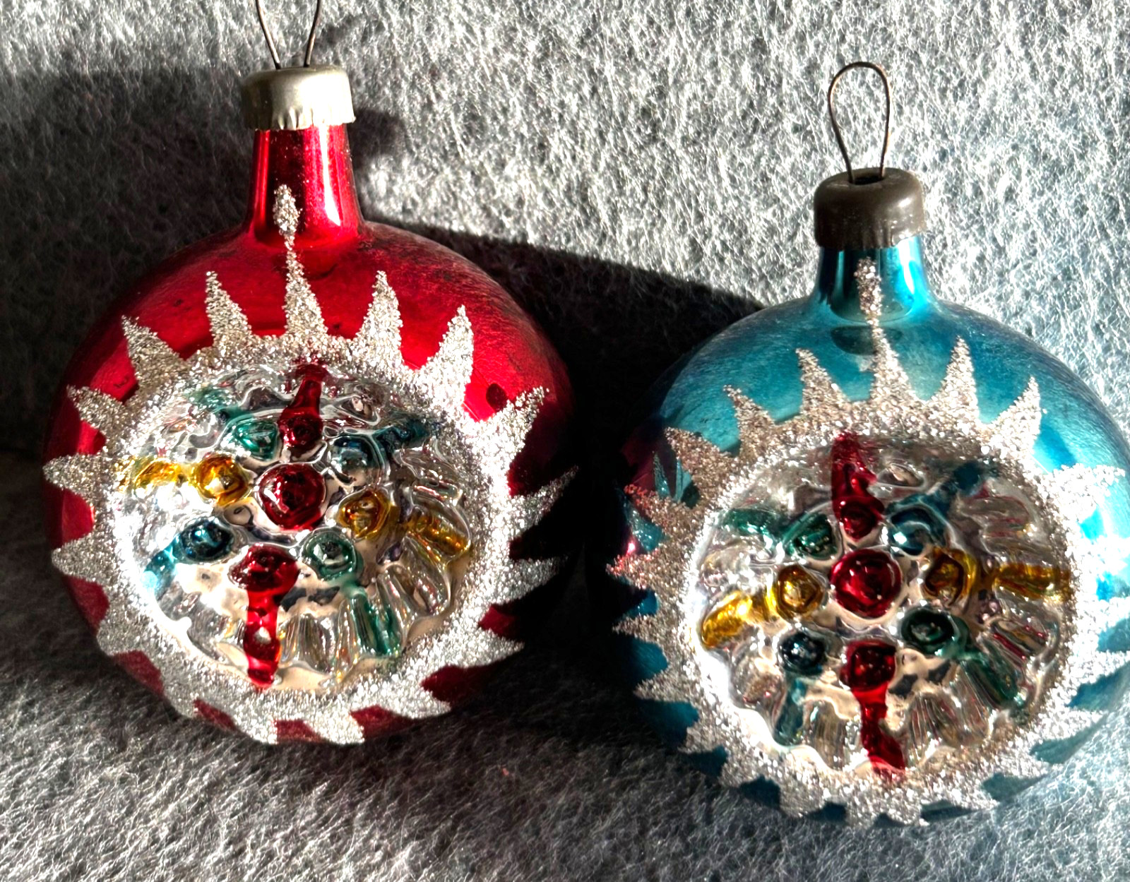 Vintage MCM Double Indent Starburst Glass Christmas Ornaments Reflector Pair 3\