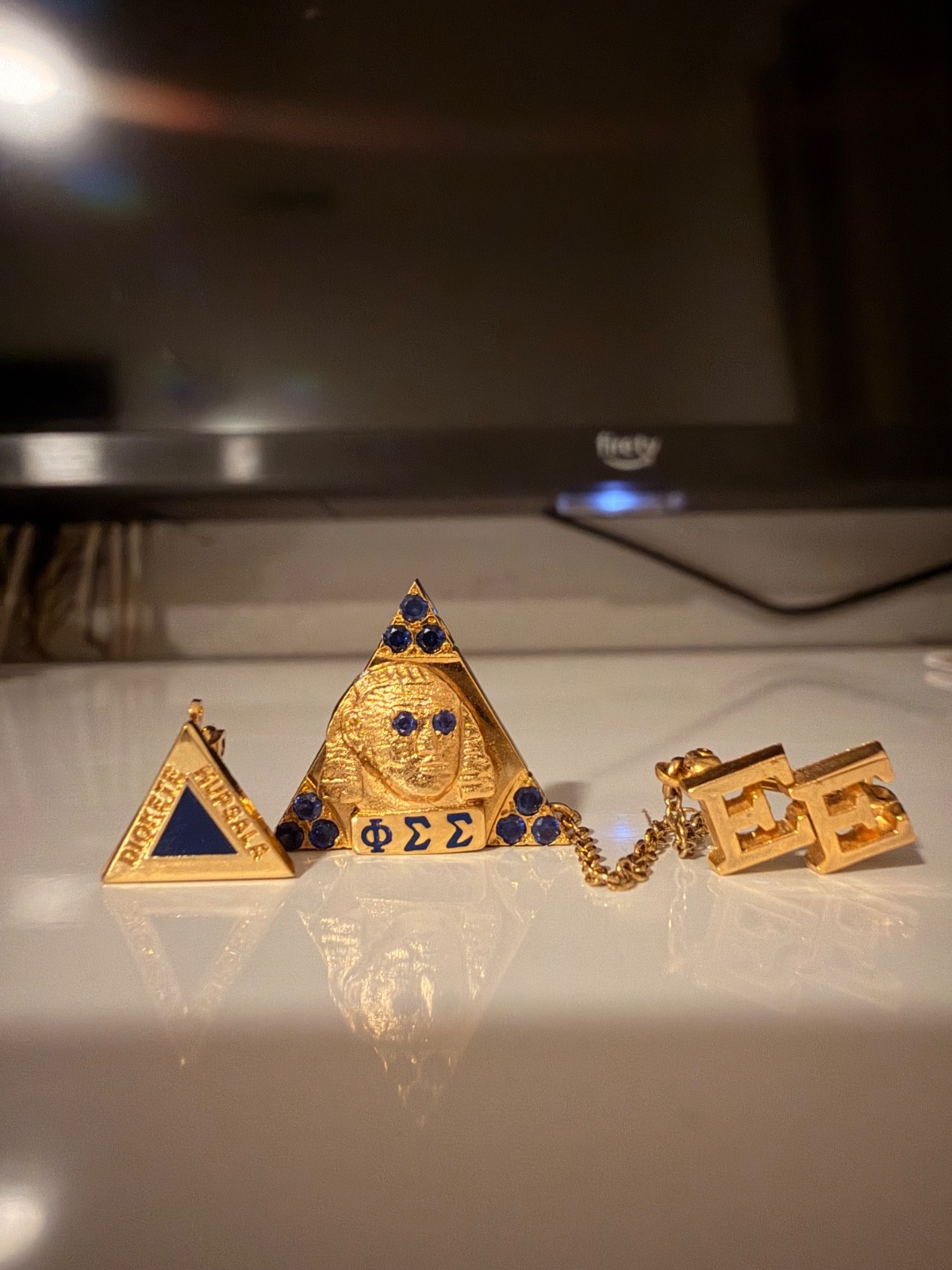 Vintage Phi Sigma Sigma 10K Gold Sapphire Badge Guard Set Epsilon Epsilon Vintage Phi Sigma Sigma 10K Gold Sapphire Badge Guard Set Epsilon Epsilon