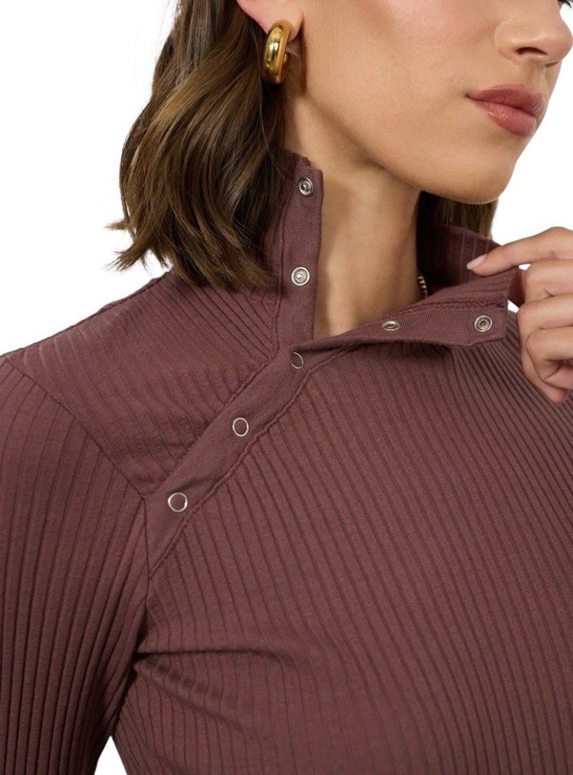 LA Made Andre Long Sleeve Snap Turtleneck Medium Peppercorn Mauve/Plum Ribbed