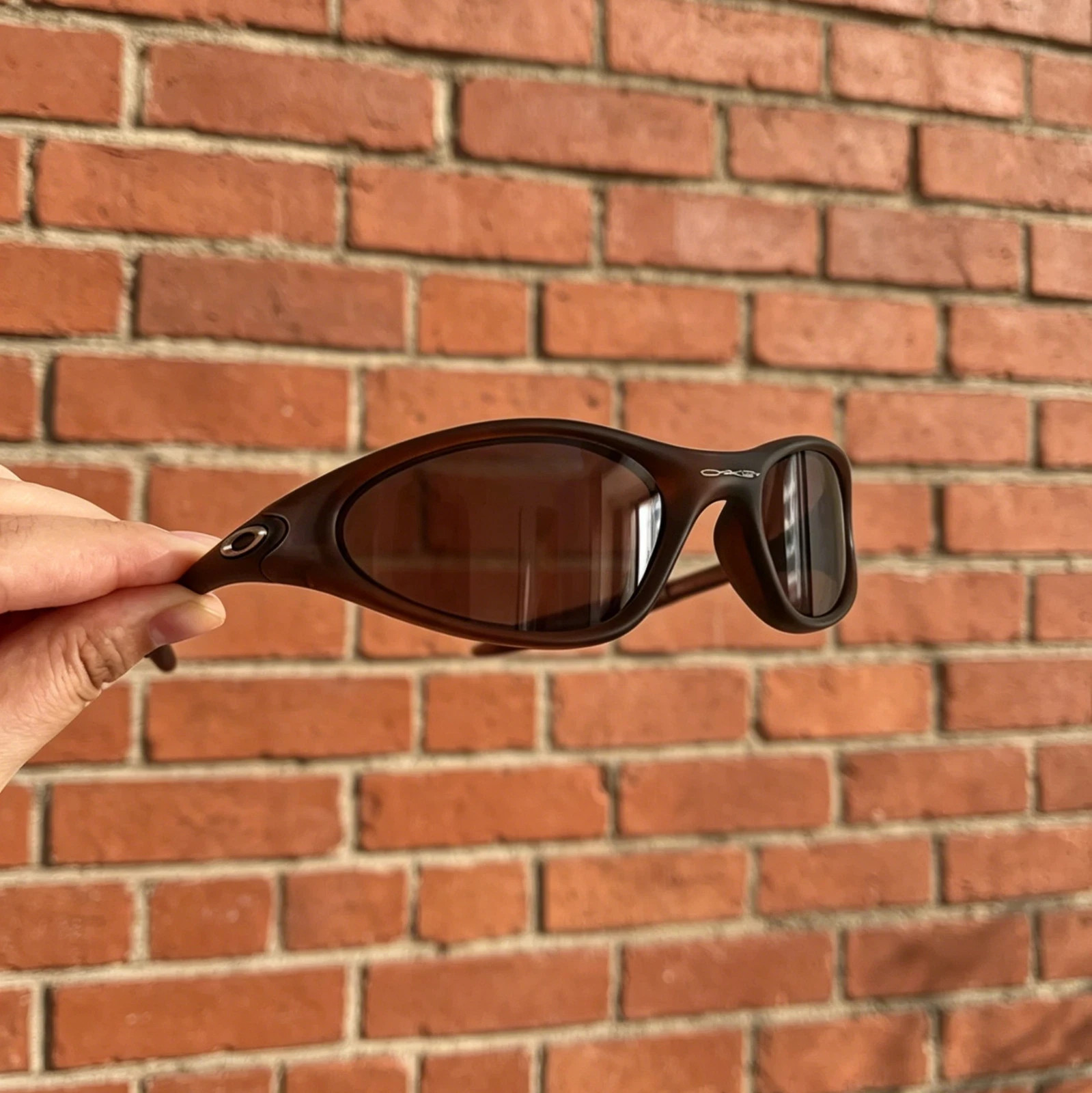 Retro Oakley Minute Gen1 Minute1.0 Sunglasses Brown Frame Brown Lenses Retro Oakley Minute Gen1 Minute1.0 Sunglasses Brown Frame Brown Lenses