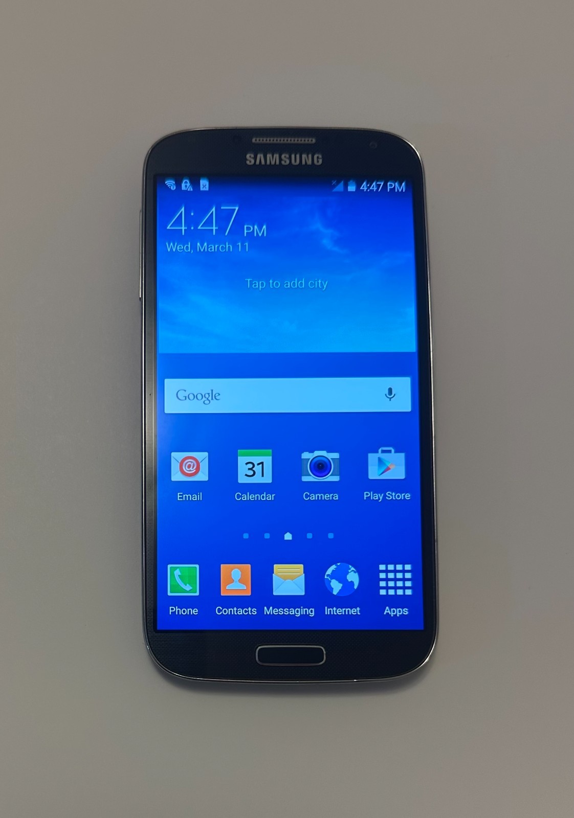 Samsung Galaxy S4 16GB - Unlocked AT&T Verizon - All Colors Samsung Galaxy S4 16GB - Unlocked AT&T Verizon - All Colors