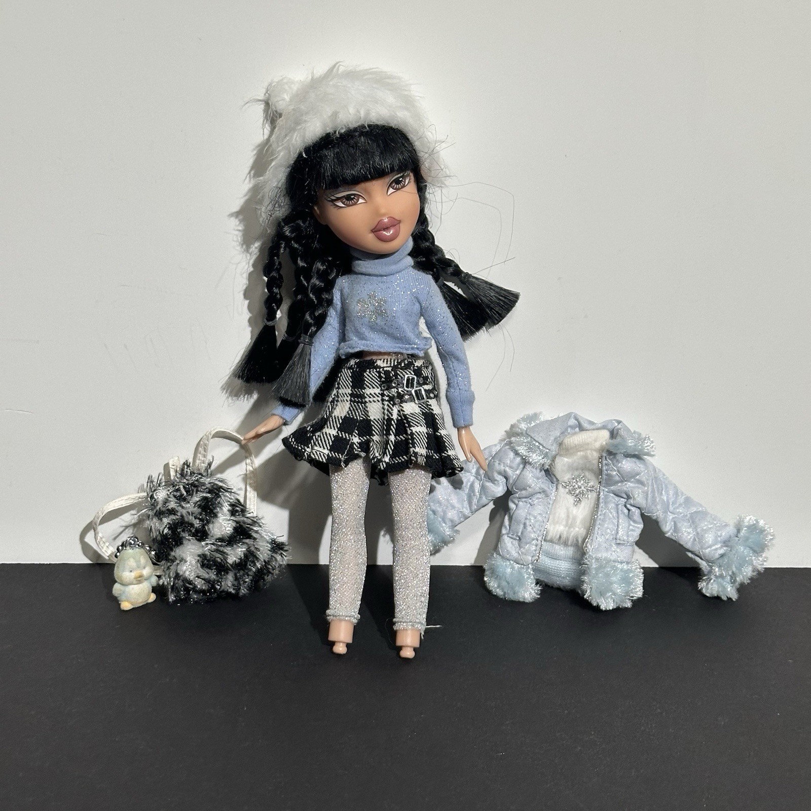 Vintage 2001 MGA Bratz Wintertime Wonderland Jade Doll - Partially Complete Set Vintage 2001 MGA Bratz Wintertime Wonderland Jade Doll - Partially Complete Set