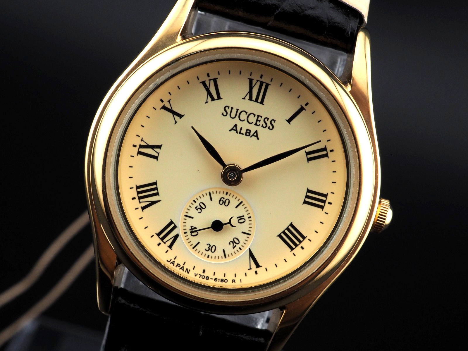 Vintage 2003 N MINT Seiko alba Roman V708-6110 Gold Small Second Qz Womens Watch