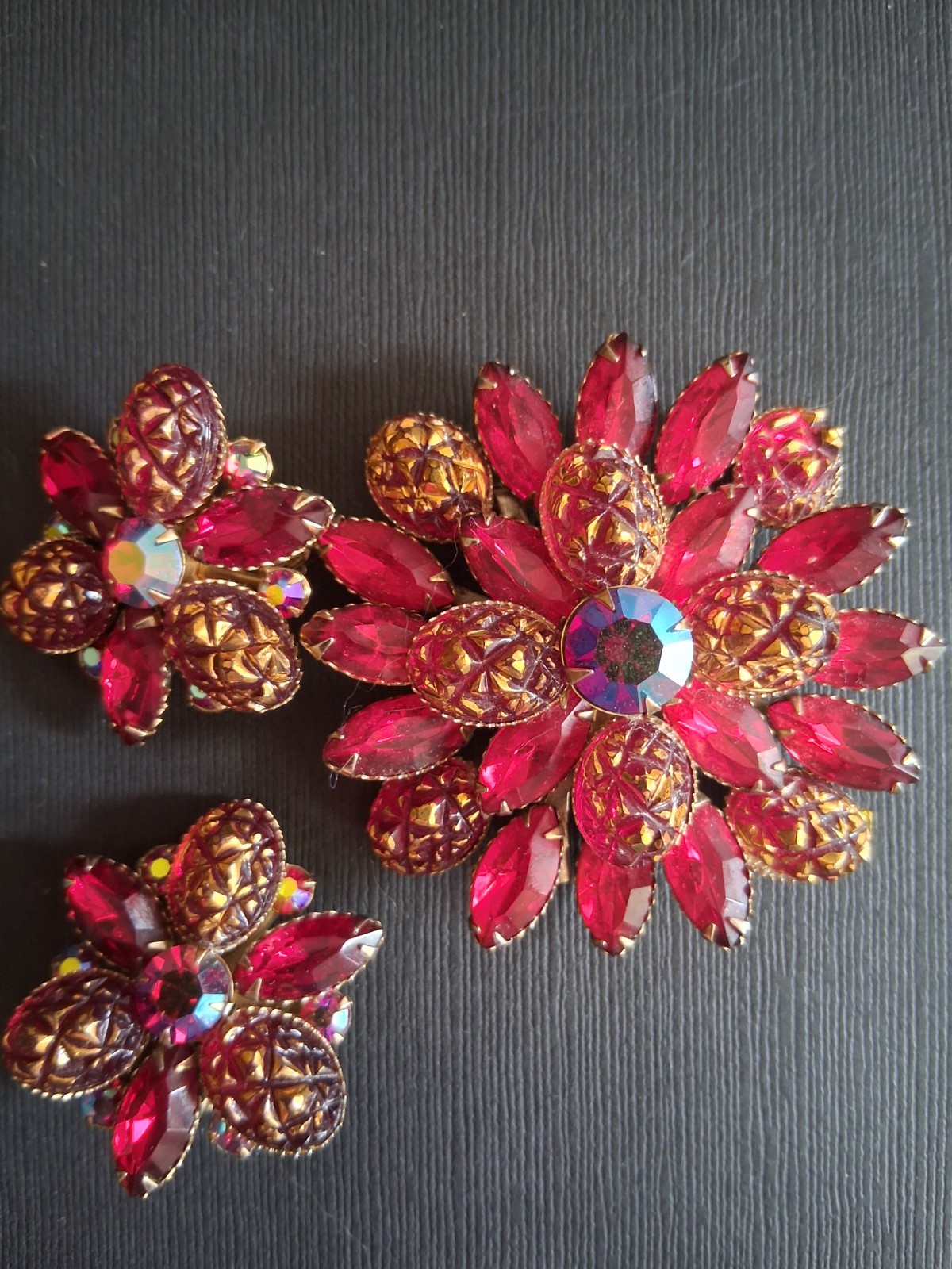 Vintage Judy Lee red brooch & earrings set