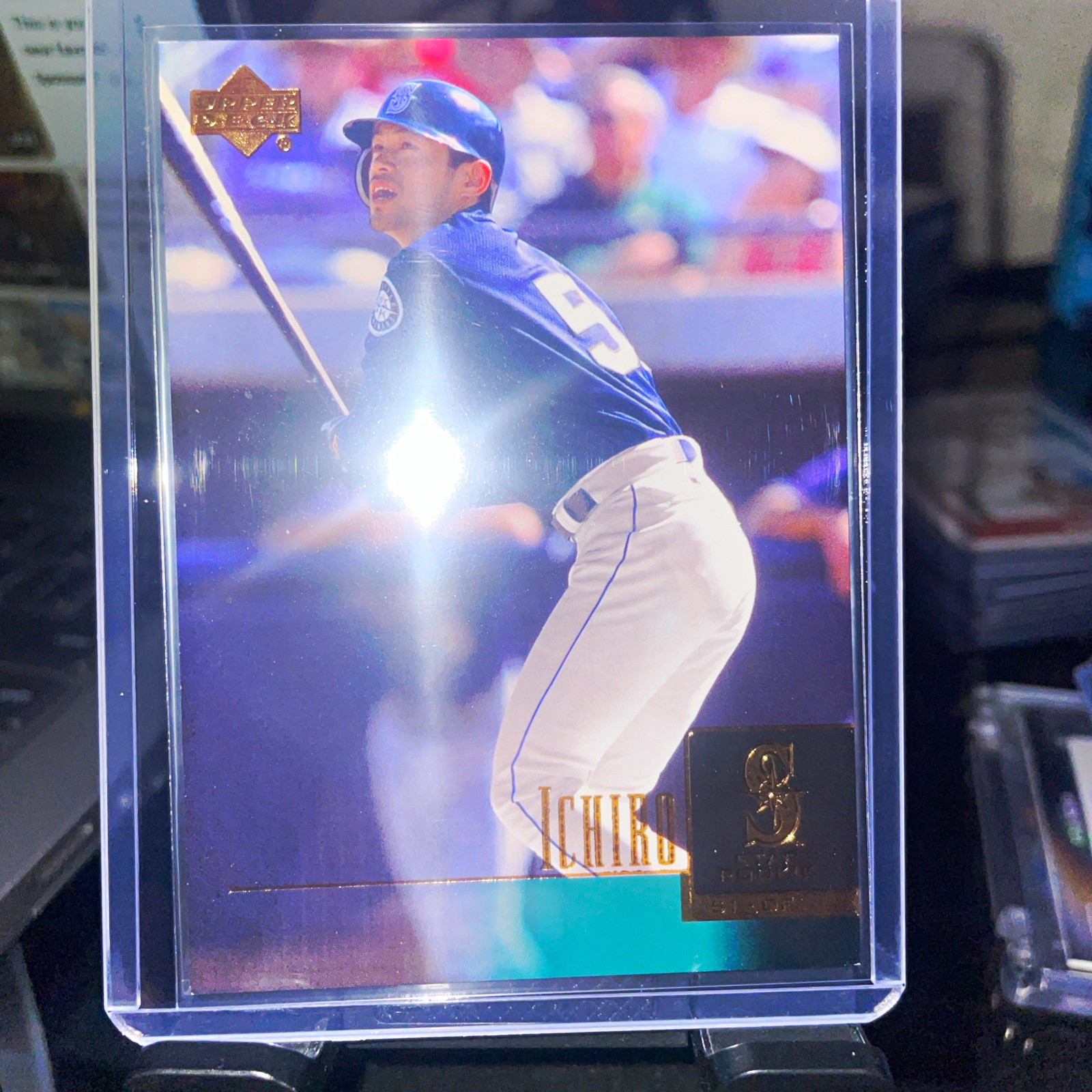 2001 Upper Deck - Star Rookie #271 Ichiro Suzuki RC -Mariners Rookie Super Clean 2001 Upper Deck - Star Rookie #271 Ichiro Suzuki RC -Mariners Rookie Super Clean