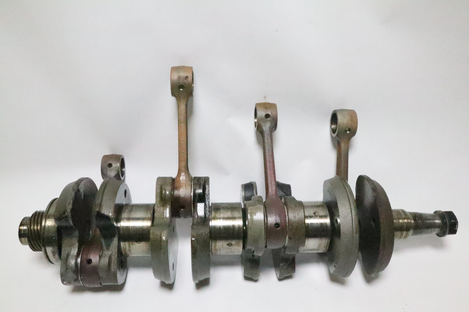 Suzuki 140 HP 2 Stroke Crankshaft ASSY PN 12200-94605 Fits 1989-1997