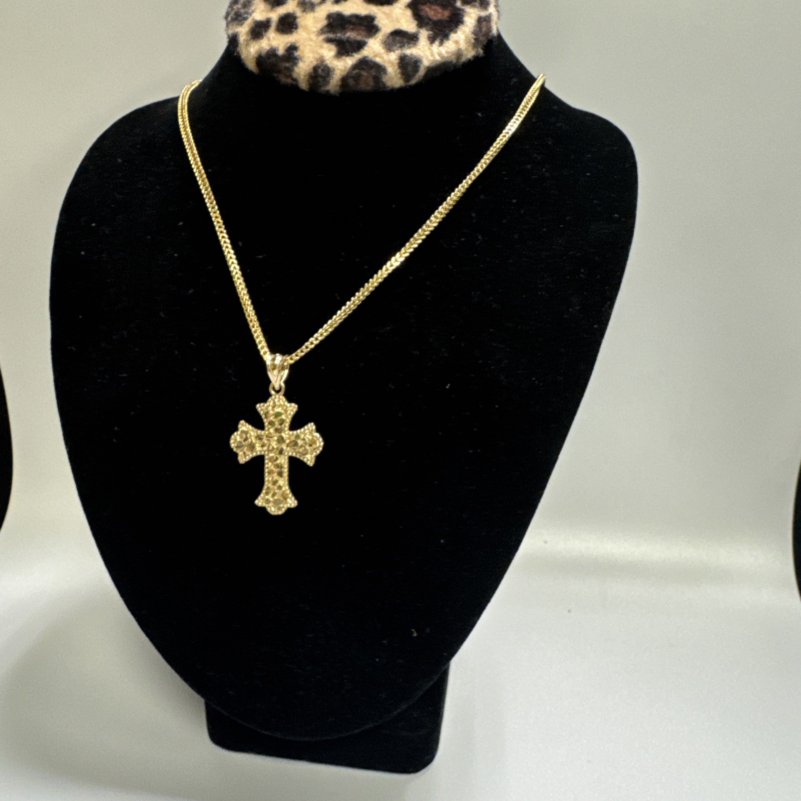10k yellow gold necklace used 14k