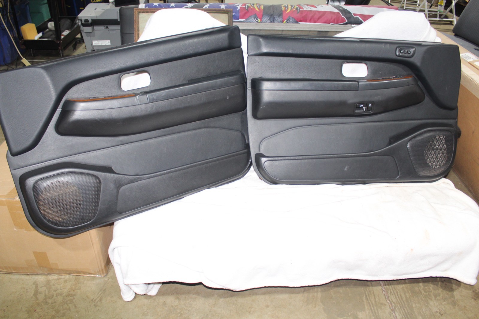 96-04 Nissan PATHFINDER Infiniti QX4 Door Panels w/ POWER Window SWITCHES Clean 96-04 Nissan PATHFINDER Infiniti QX4 Door Panels w/ POWER Window SWITCHES Clean