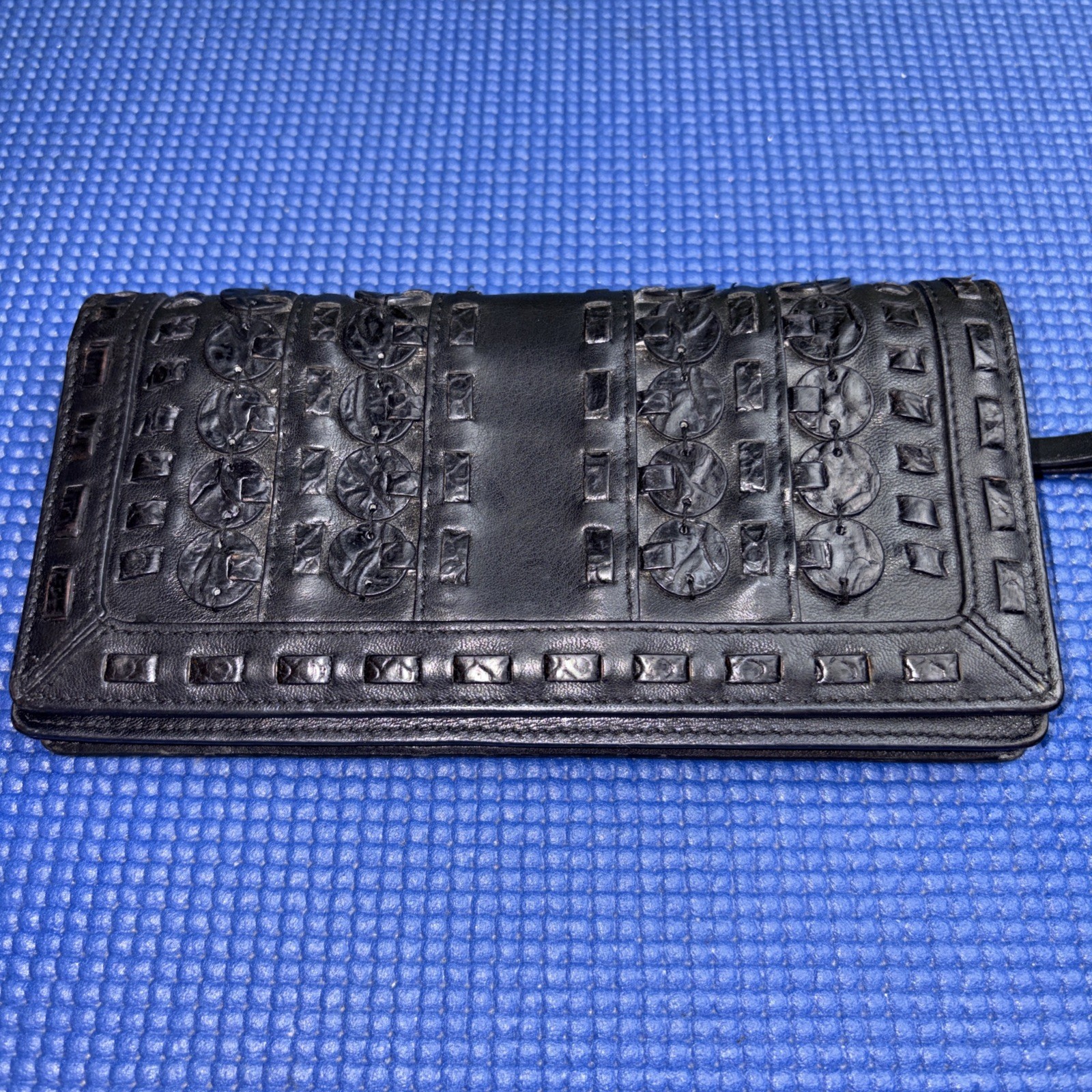 Vintage Isabella Fiore black leather wallet 7.5\