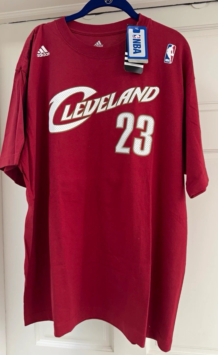 NWT adidas Cleveland Cavaliers LeBron James #23 Red T Shirt Size L NBA Vintage