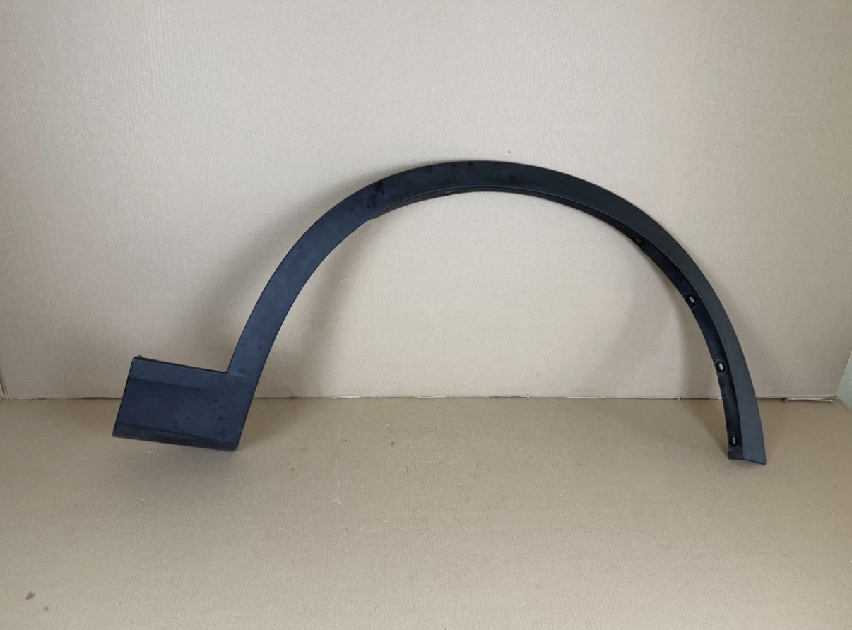 OEM 2011-18 BMW X3 X4 Front Right FENDER WHEEL ARCH FLARE MOLDING 51777210082