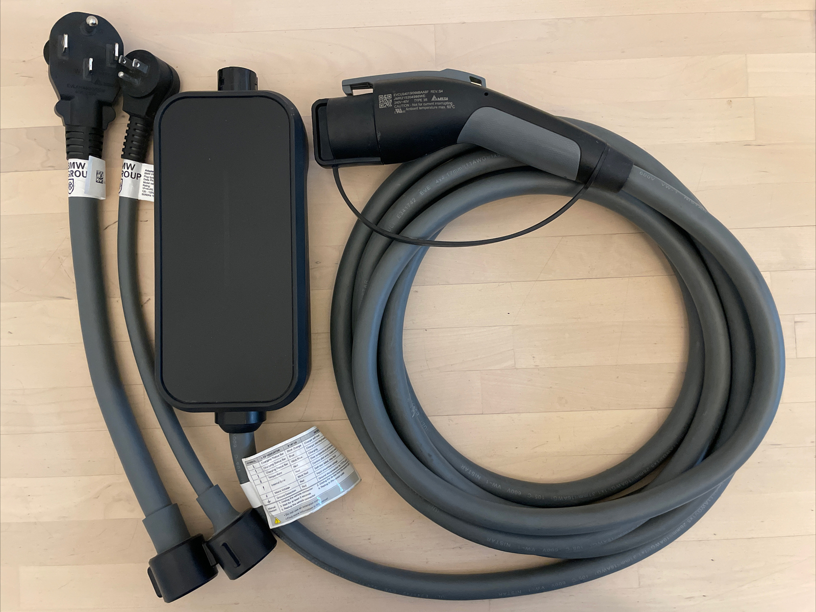 BMW Flexible EV charger XM iX ix1 iX3 i4 i5 i7 Dual Voltage 40A charging cable BMW Flexible EV charger XM iX ix1 iX3 i4 i5 i7 Dual Voltage 40A charging cable