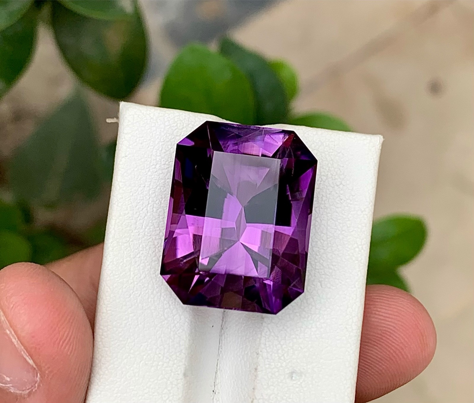 30.70 Carat Natural Purple Amethyst Loose gemstone From Africa 30.70 Carat Natural Purple Amethyst Loose gemstone From Africa