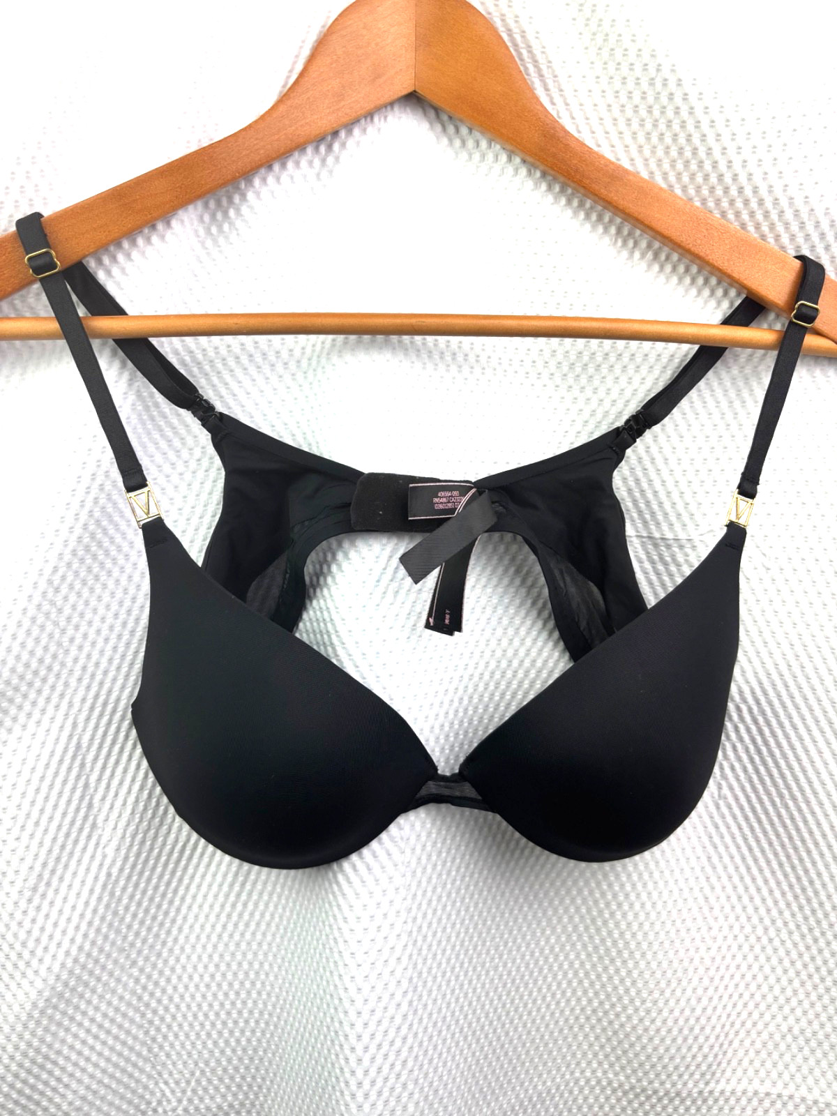 Victoria’s Secret Uplift Plunge Black Underwire Bra-Sz 36B. RN 54867 Victoria’s Secret Uplift Plunge Black Underwire Bra-Sz 36B. RN 54867