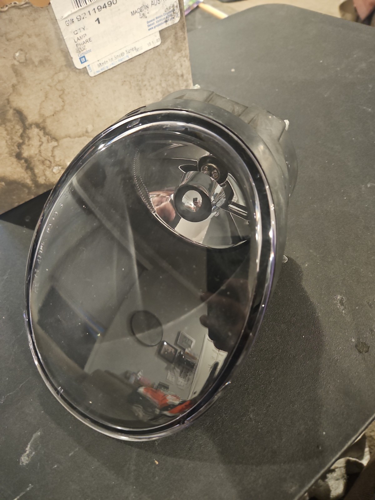 NOS OEM Pontiac GTO Front Fog Light Lamp Assembly RH Passenger 2004-2006 GM...