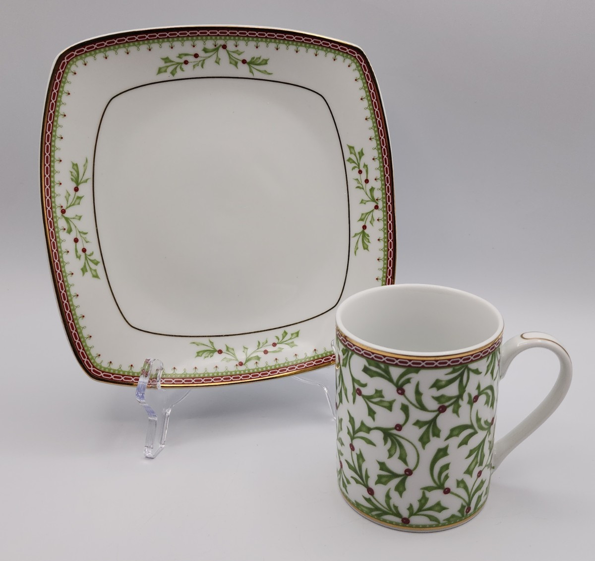 Mikasa Holiday Traditions Dessert/Salad Plate 8