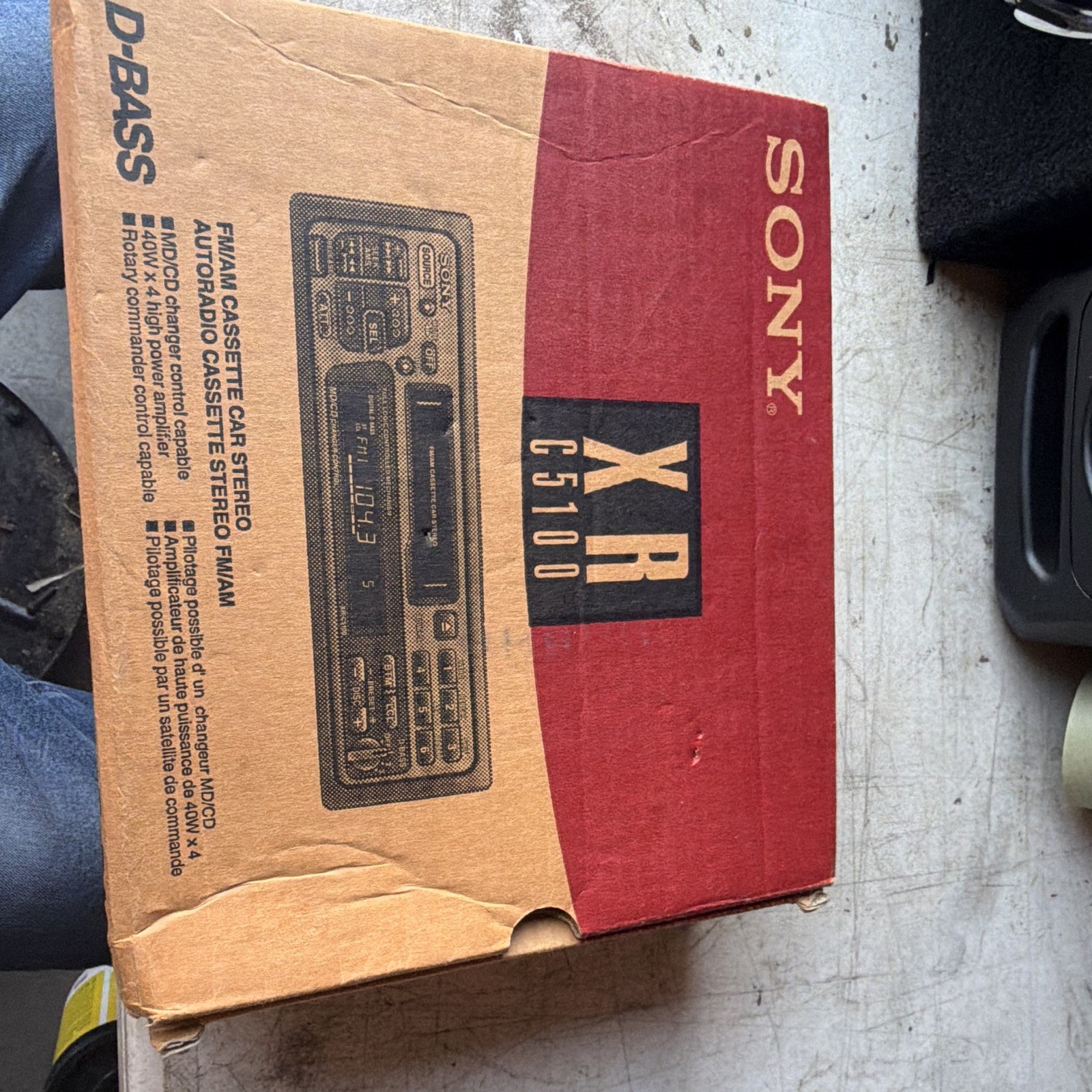 Sony FM/am Cassete Car Stereo XR- C5 100