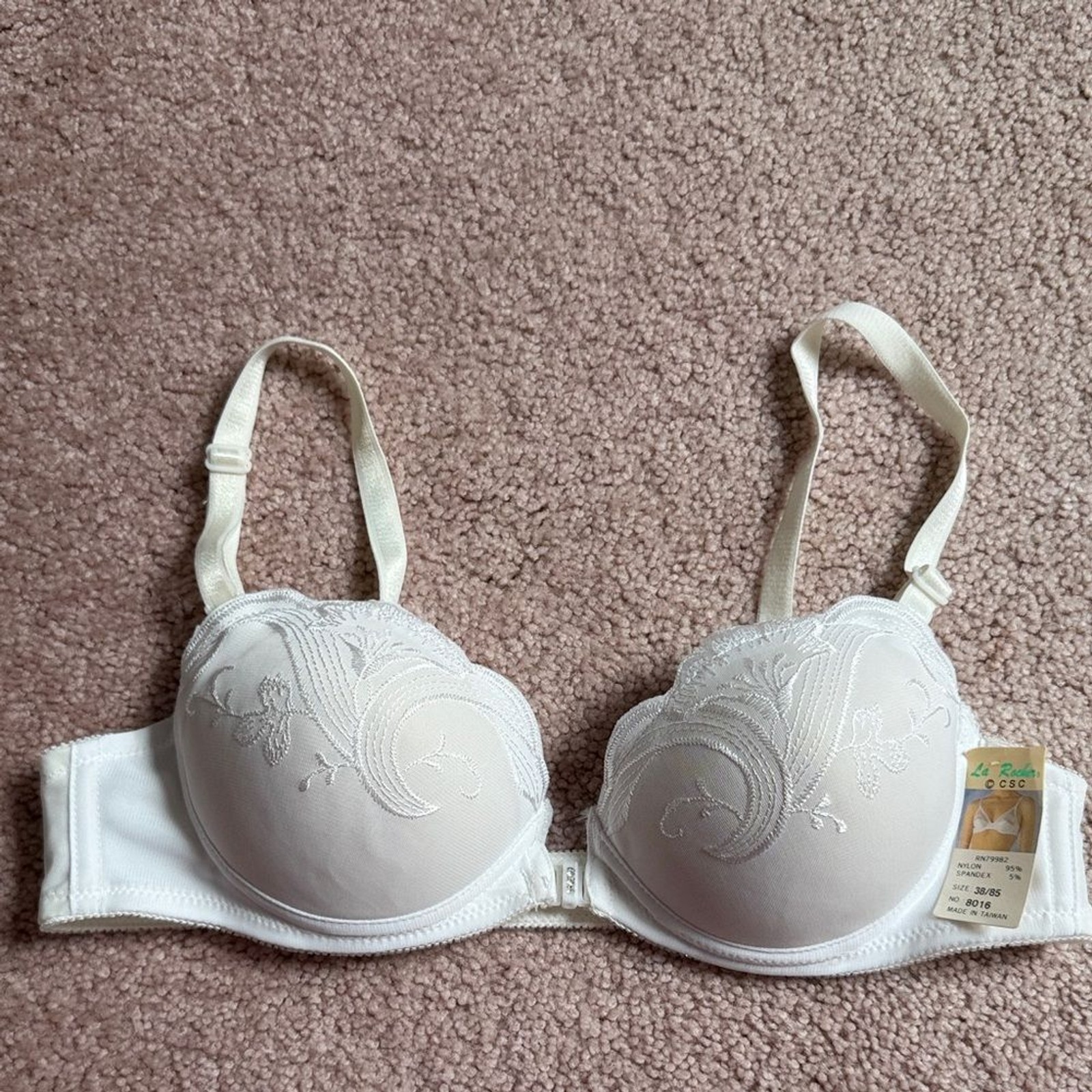 La Rocher Elegant White Lace Bra Vintage