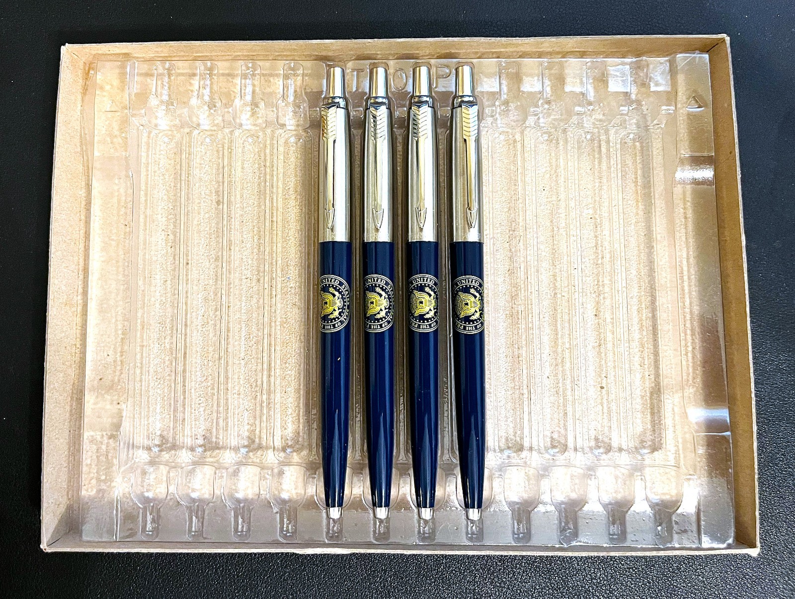 Very Rare set of 4 of Official President Bill Clinton Parker VIP Gift Pens
