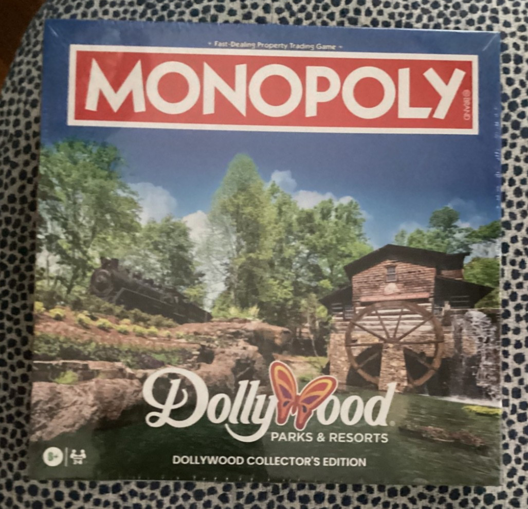 New Hasbro Monopoly Dollywood Collector\'s Edition Board Game Parks & Resorts New Hasbro Monopoly Dollywood Collector\'s Edition Board Game Parks & Resorts