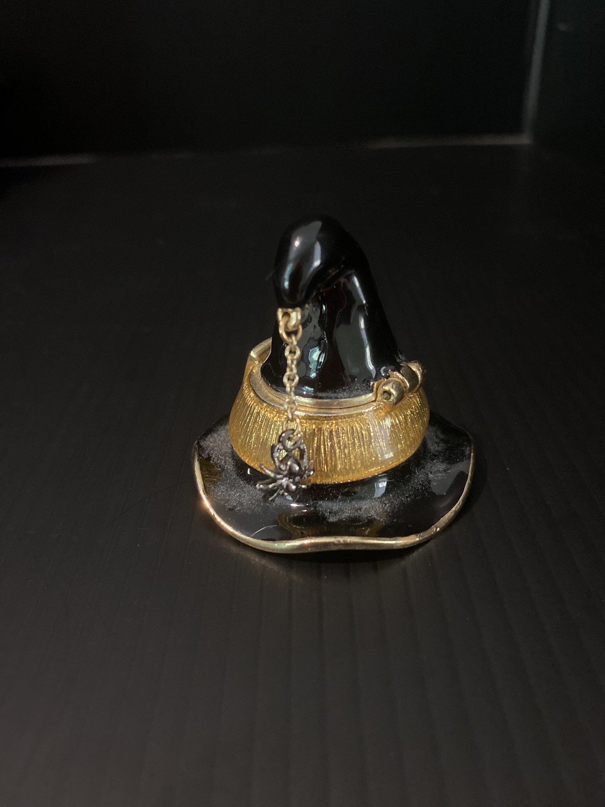 VTG MONET Black Enamel Witch Hat Spider Magnetic Keepsake Trinket Box Halloween