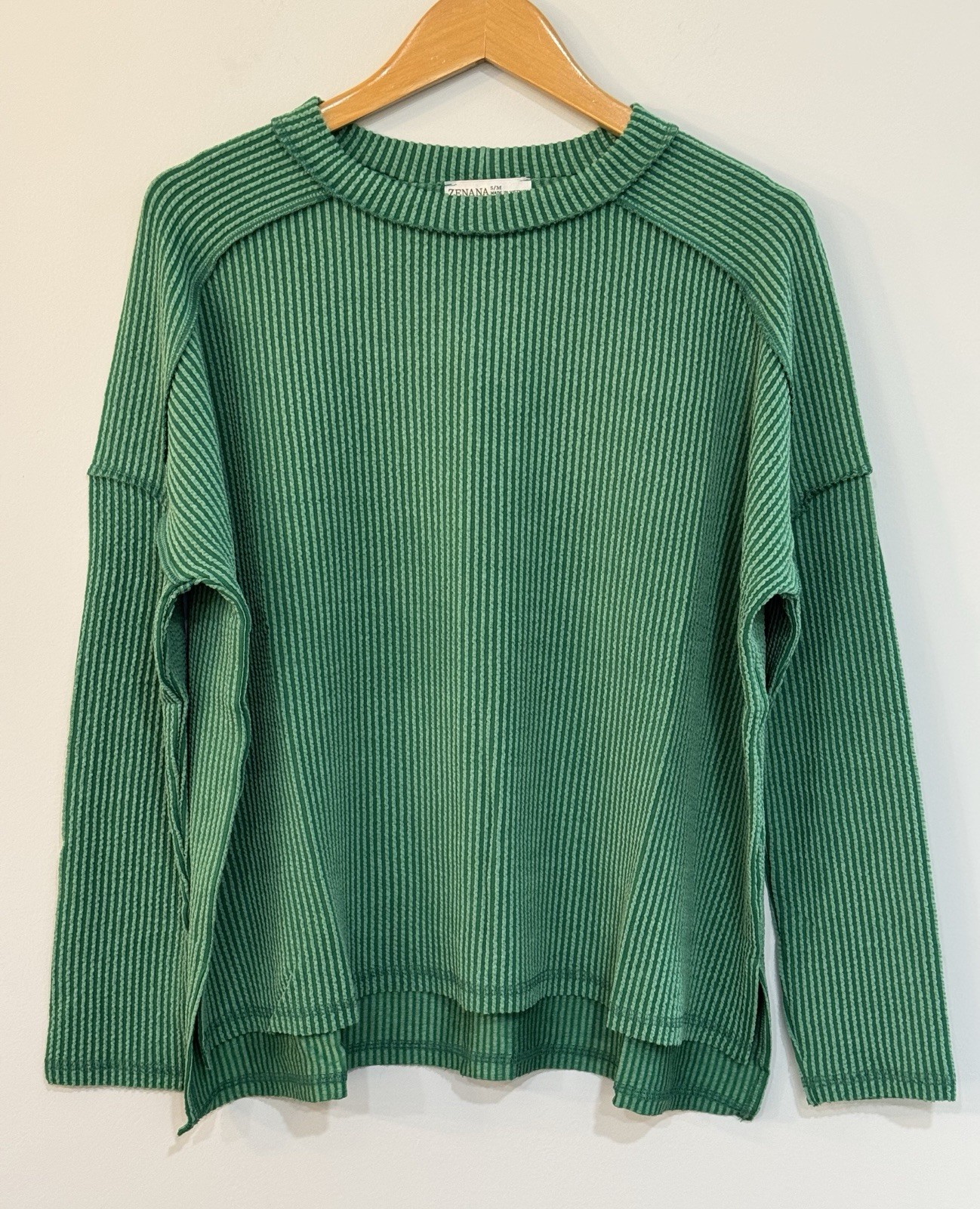 NWT Green Zenana Raised Rib Long Sleeve Top Style #RTL-8452A - S/M or L/XL
