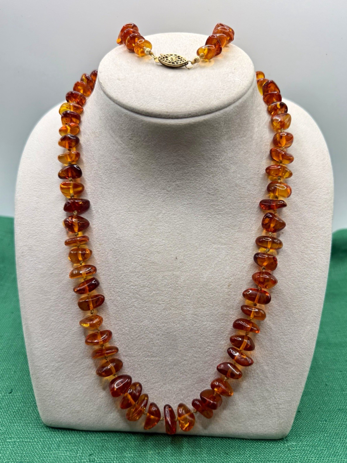 Stunning Vtg Baltic Amber Graduated Nugget Necklace with Rare Prehistoric Insect