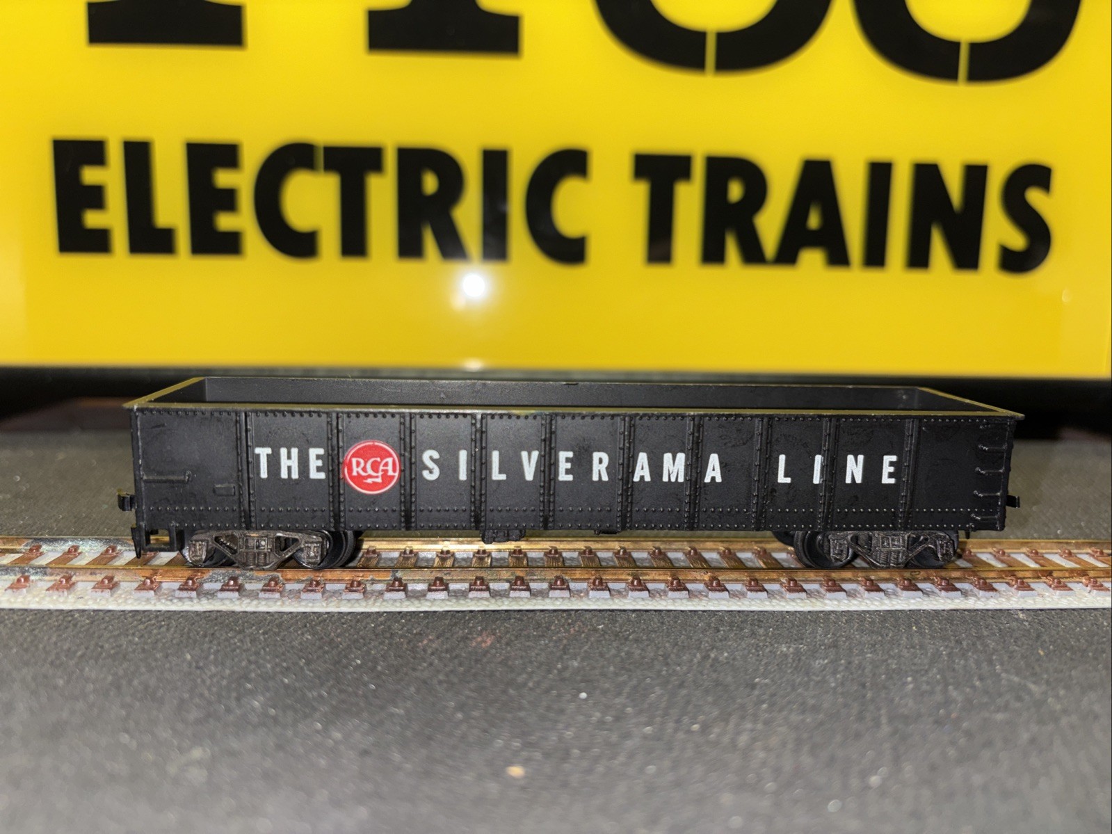 Tyco Mantua RCA Silverama Line HO Gondola W/Both Couplers & Brakewheel Tyco Mantua RCA Silverama Line HO Gondola W/Both Couplers & Brakewheel