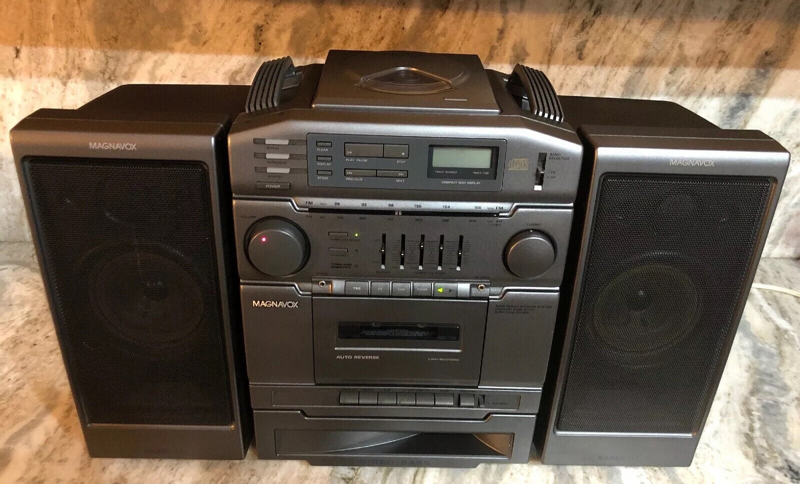Magnavox AZ9510 Turbo Bass Radio/Cassette Recorder Boombox-VINTAGE RARE-NO CD Magnavox AZ9510 Turbo Bass Radio/Cassette Recorder Boombox-VINTAGE RARE-NO CD