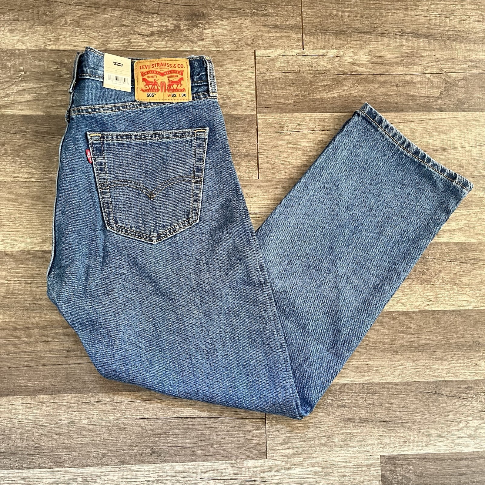 Levis 505 Jeans New Mens 32x30 Regular Fit Straight Leg New With Tags 