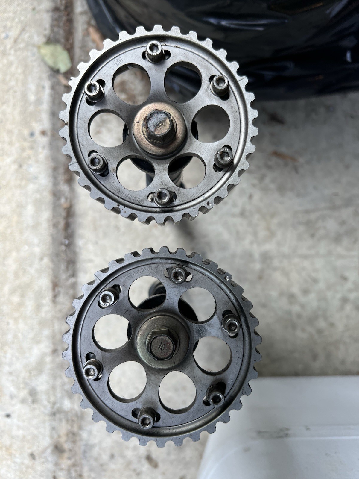 Skunk2 Pro Series B Series Cam Gears With Jdm Gsr Cams. Skunk2 Pro Series B Series Cam Gears With Jdm Gsr Cams.