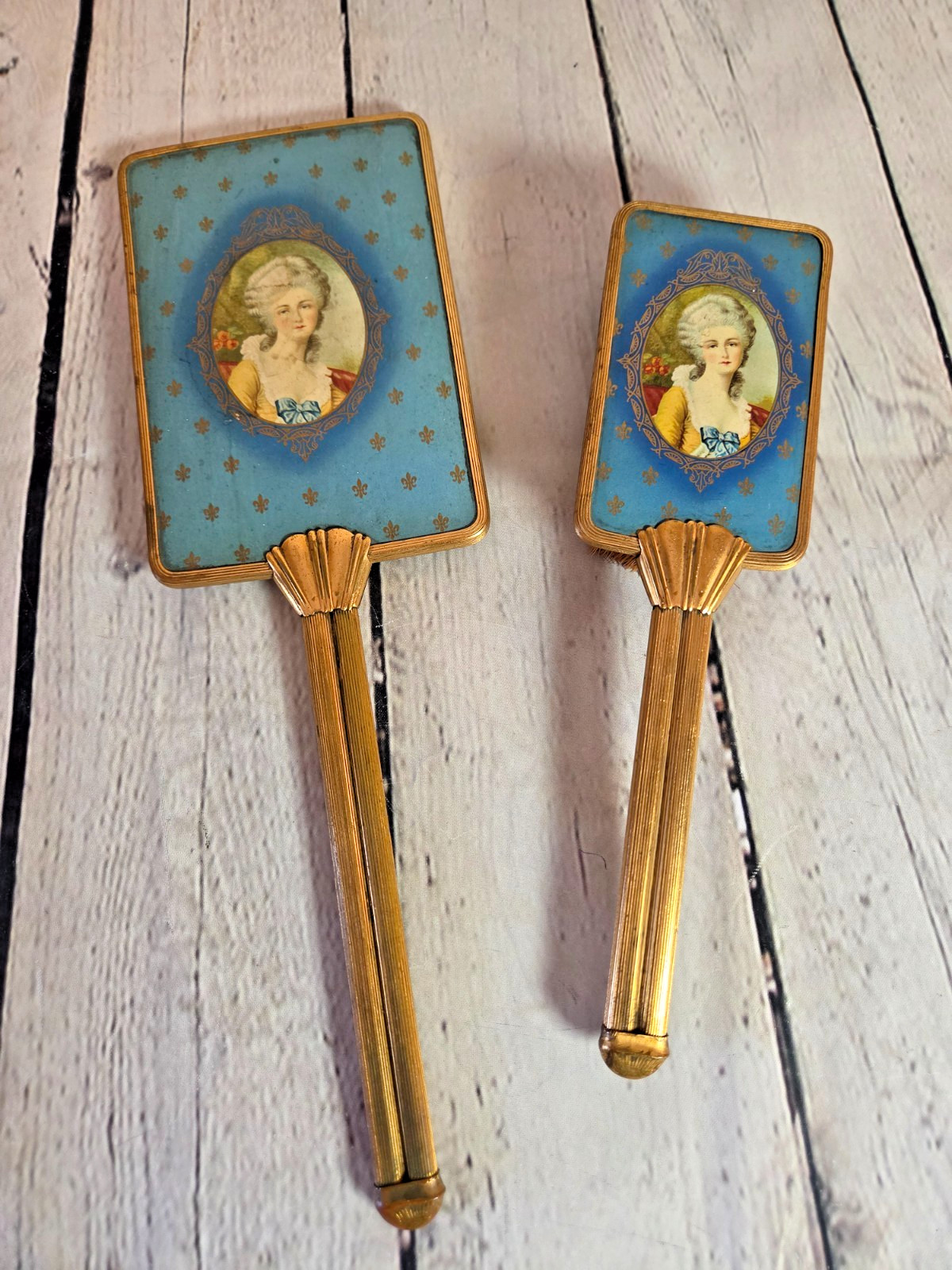 Vintage Marie Antoinette Portrait Brass Tone Dresser Set Hand Mirror & Brush Vintage Marie Antoinette Portrait Brass Tone Dresser Set Hand Mirror & Brush