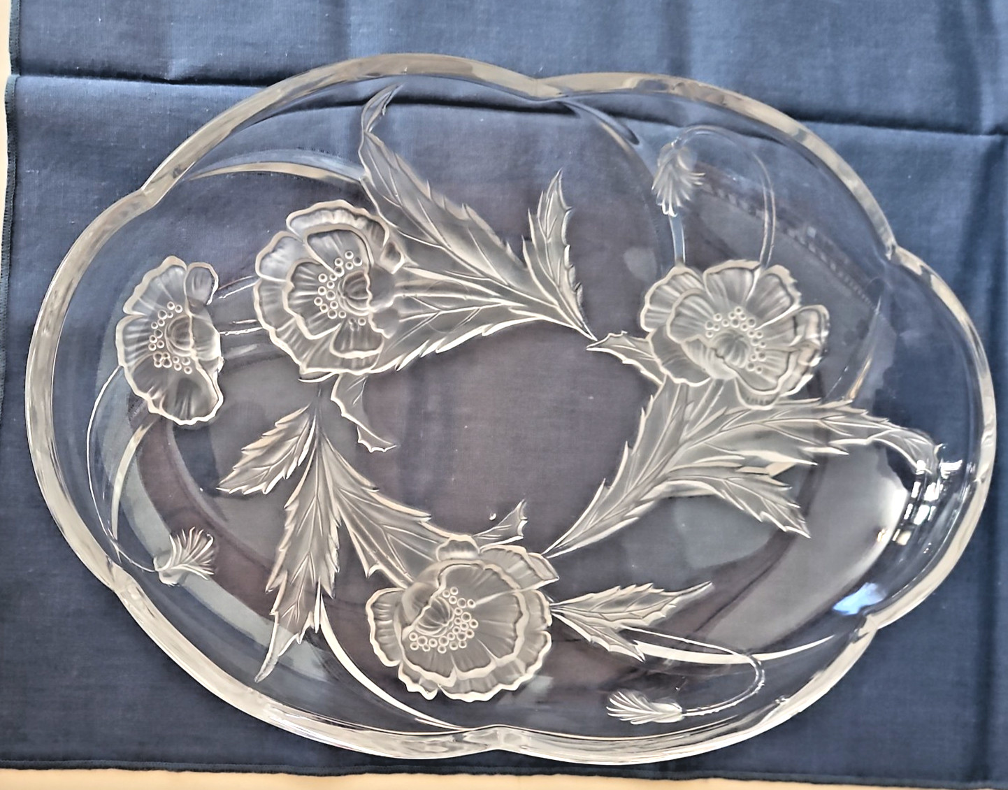 Mikasa Meadow Melody Crystal Oval Serving Dish Poppy Design 11.75 x 8.25\