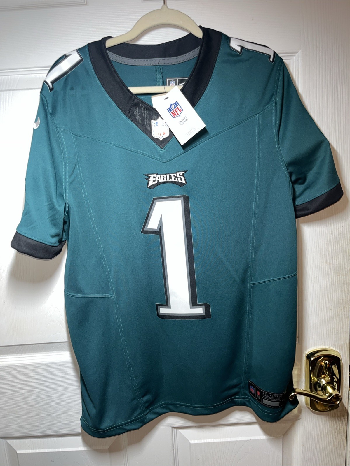 NWT Men’s M Jalen Hurts Philadelphia Eagles Nike Vapor Fuse Limited Home Jersey NWT Men’s M Jalen Hurts Philadelphia Eagles Nike Vapor Fuse Limited Home Jersey