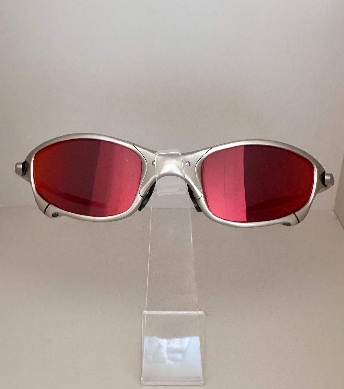 Oakley Juliet 1.0 X Metal Sunglasses, Retro Silver Frame, Dark Red Polarized Len Oakley Juliet 1.0 X Metal Sunglasses, Retro Silver Frame, Dark Red Polarized Len