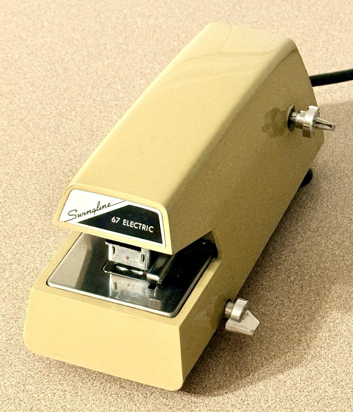 VTG Swingline 67 Electric Stapler Heavy Duty Commercial Desktop Tested/Works VTG Swingline 67 Electric Stapler Heavy Duty Commercial Desktop Tested/Works