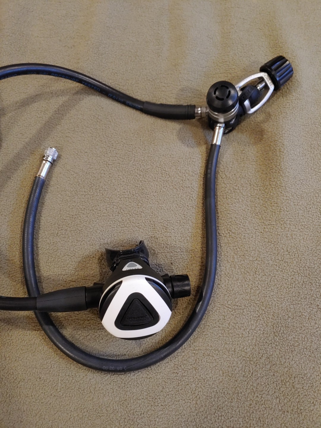 Oceanic Delta Scuba Regulator Set 1st & 2nd Stages
