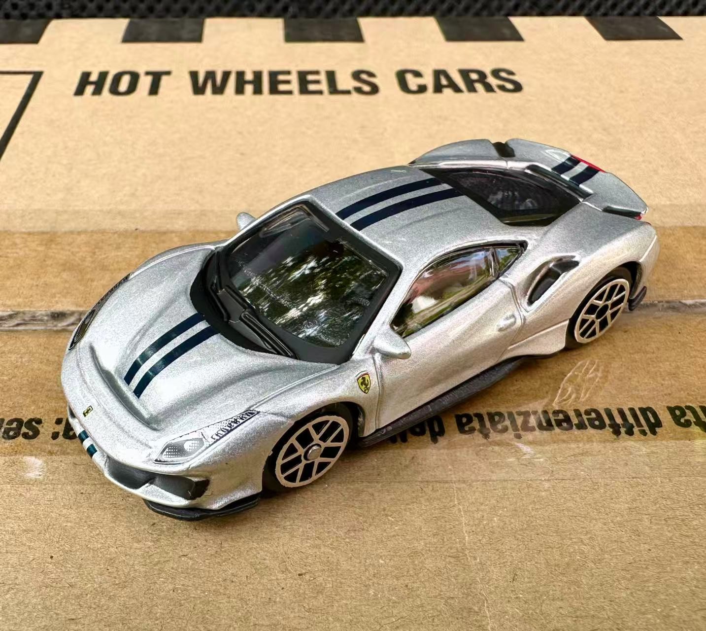 Bburago 1:64 Ferrari 488 Pista Diecast Metal Model Car Vehicle New in Box