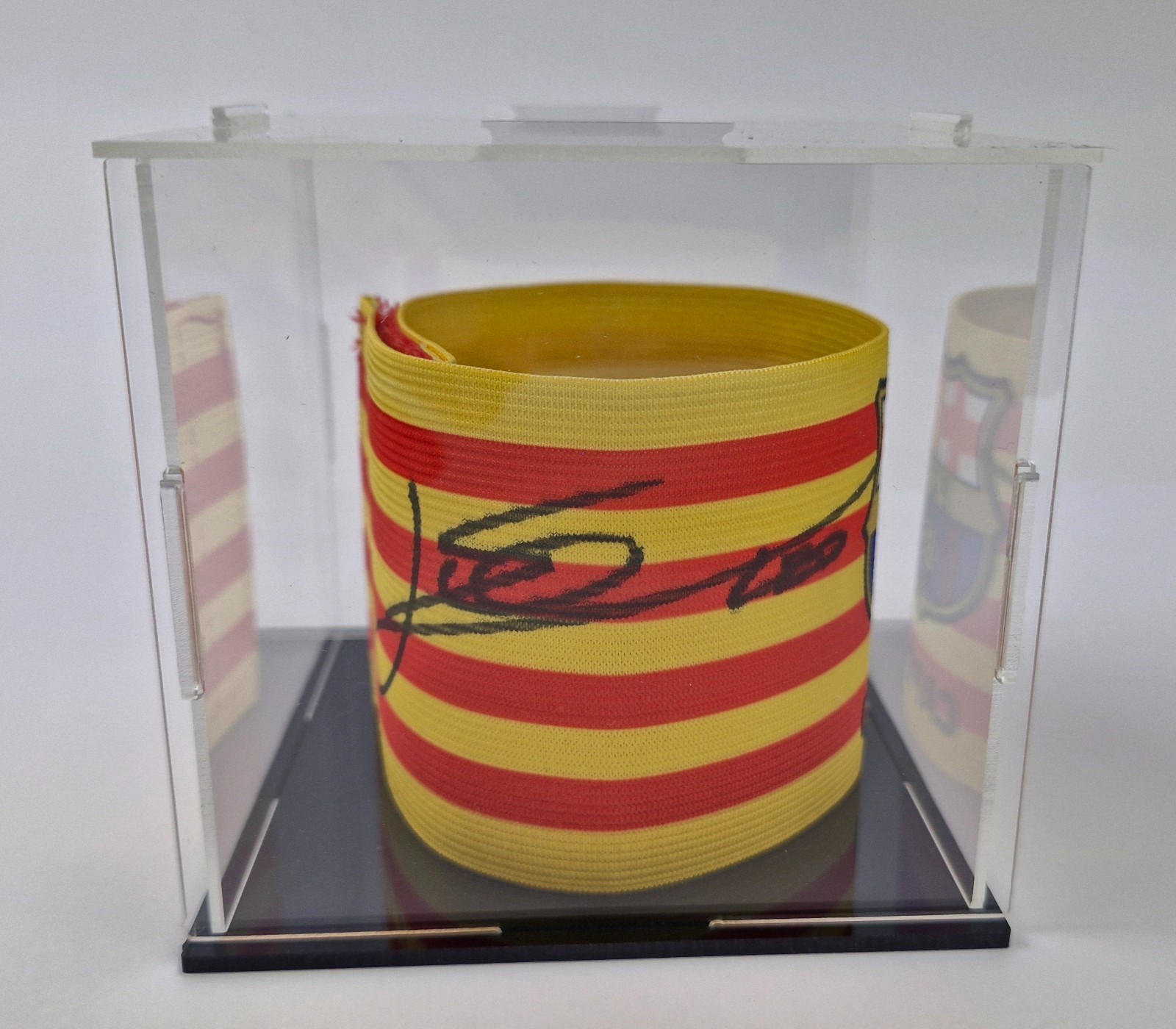 Lionel Messi captain armband Hand Signed W/COA+acrylic cube+Free shipping