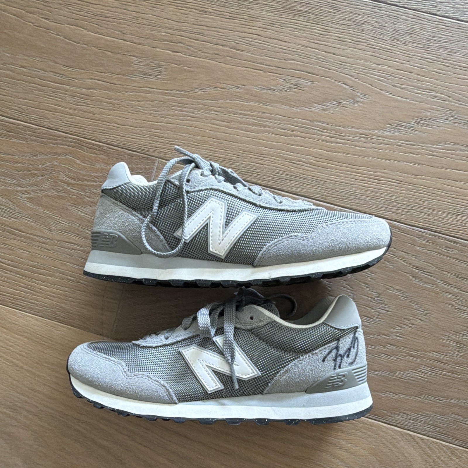 New Balance 515 Men\'s Gray/White Suede Mesh Lace-Up Low Top Sneakers Sz 7 M New Balance 515 Men\'s Gray/White Suede Mesh Lace-Up Low Top Sneakers Sz 7 M