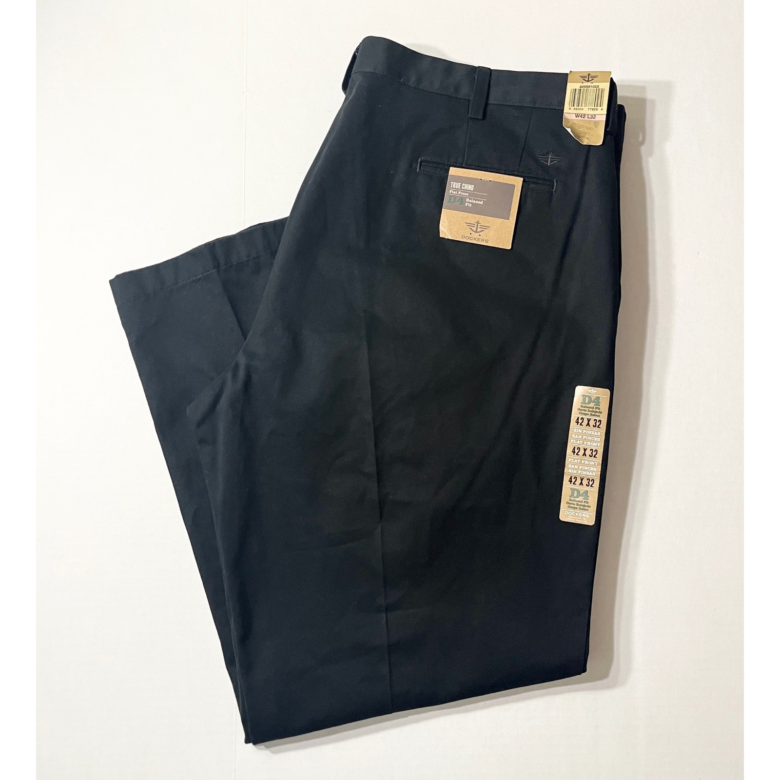 NWT Dockers D4 True Chino Mens 42x32 Black Relaxed Fit Flat Front Pants Office