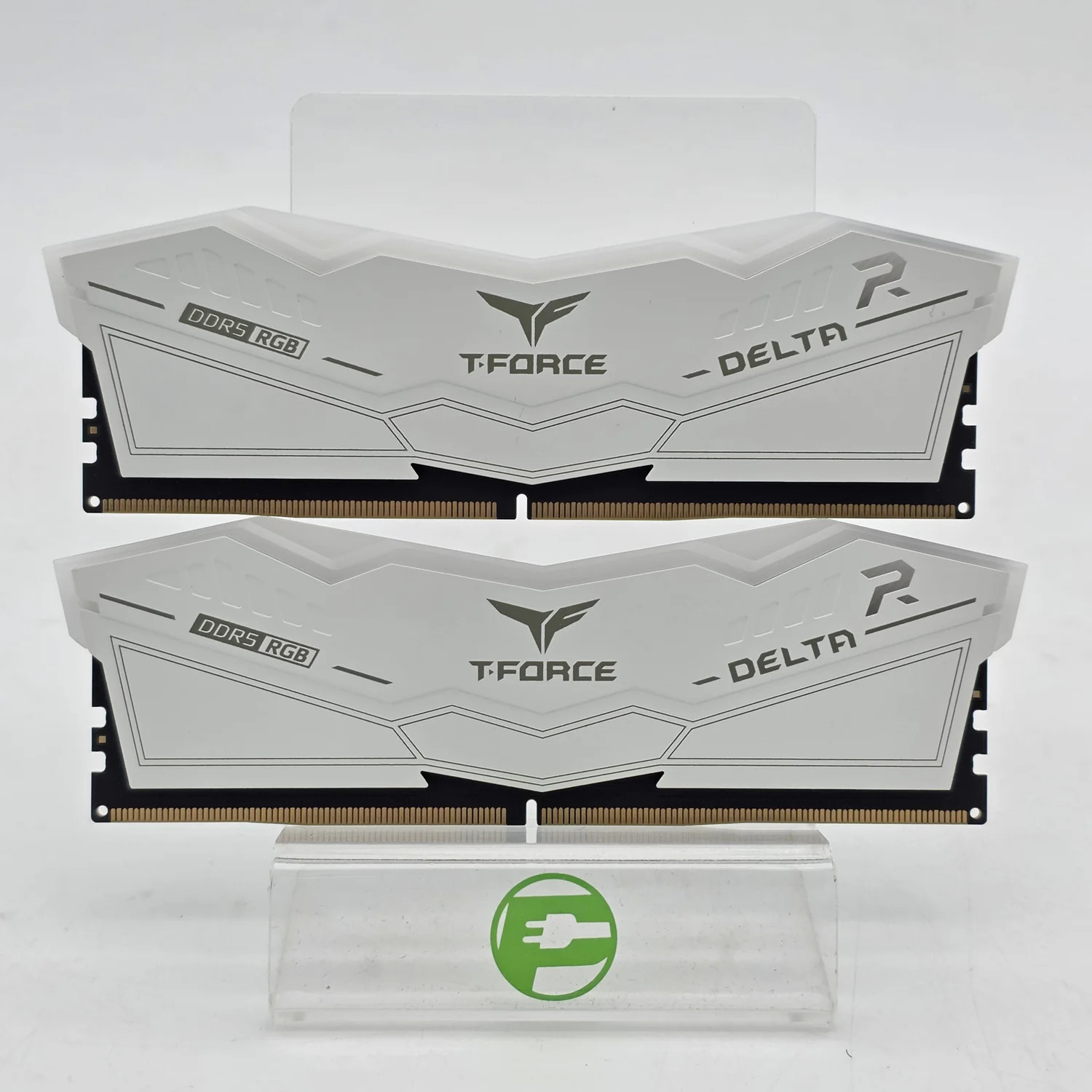 TeamGroup T-Force Delta RGB 32GB (2x16GB) RAM DDR5 6000MHz FF4D516G6000HC38JBK