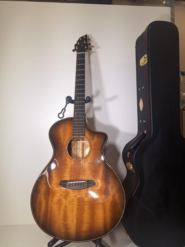 BREEDLOVE OREGON CONCERTO-CE (SITKA SPRUCE-MYRTLEWOOD) (P15021665)
