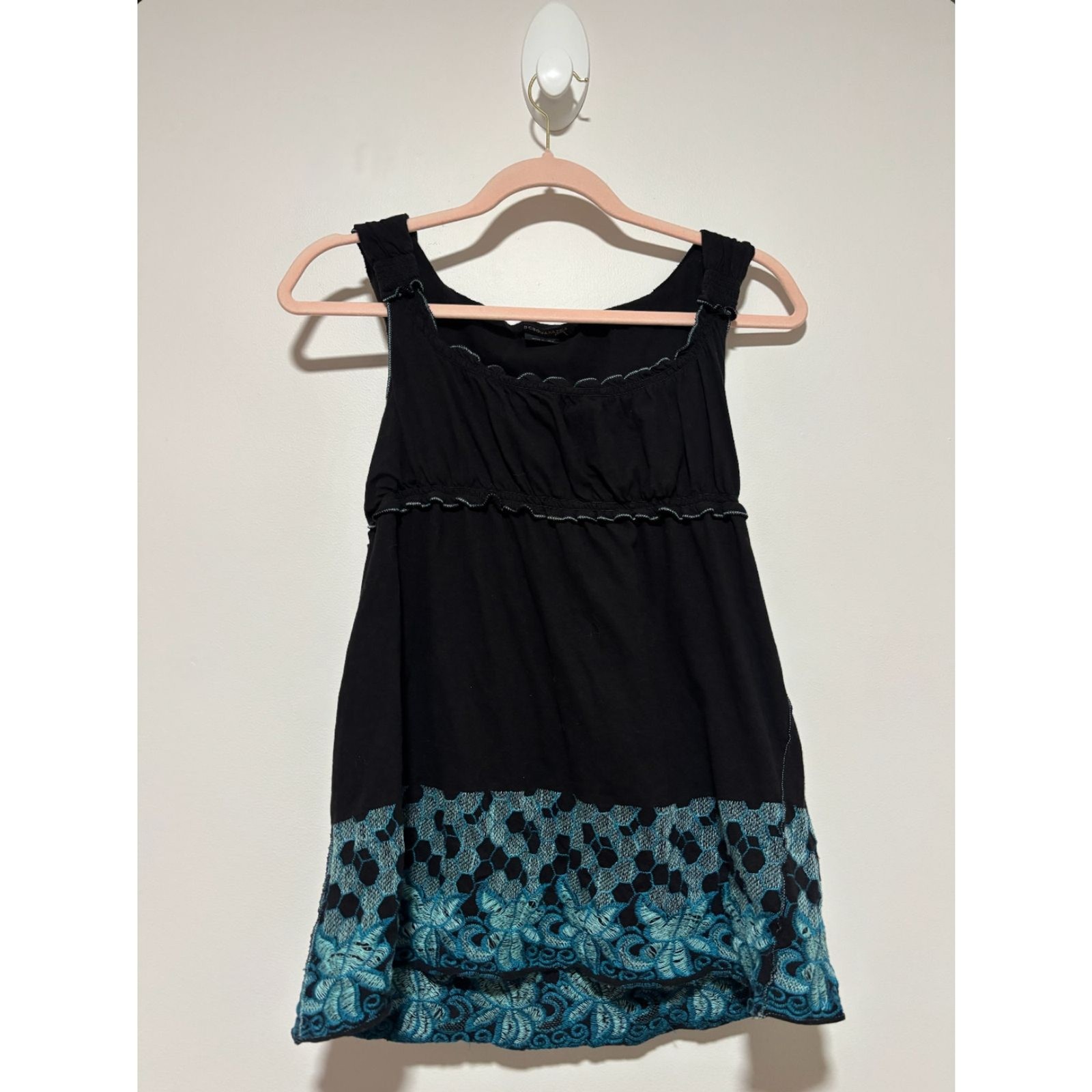 BCBGMAXAZRIA Black and Blue Embroidered Vintage Babydoll Blouse