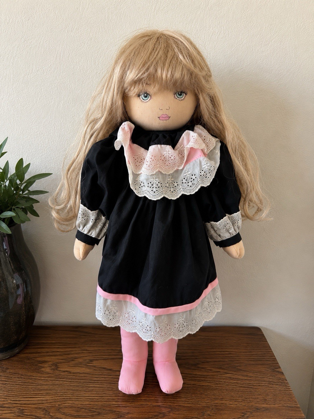 Vintage 1983 Dolls by Pauline Amanda Jane Doll Blonde 20” Pauline Bjonness-Jacob
