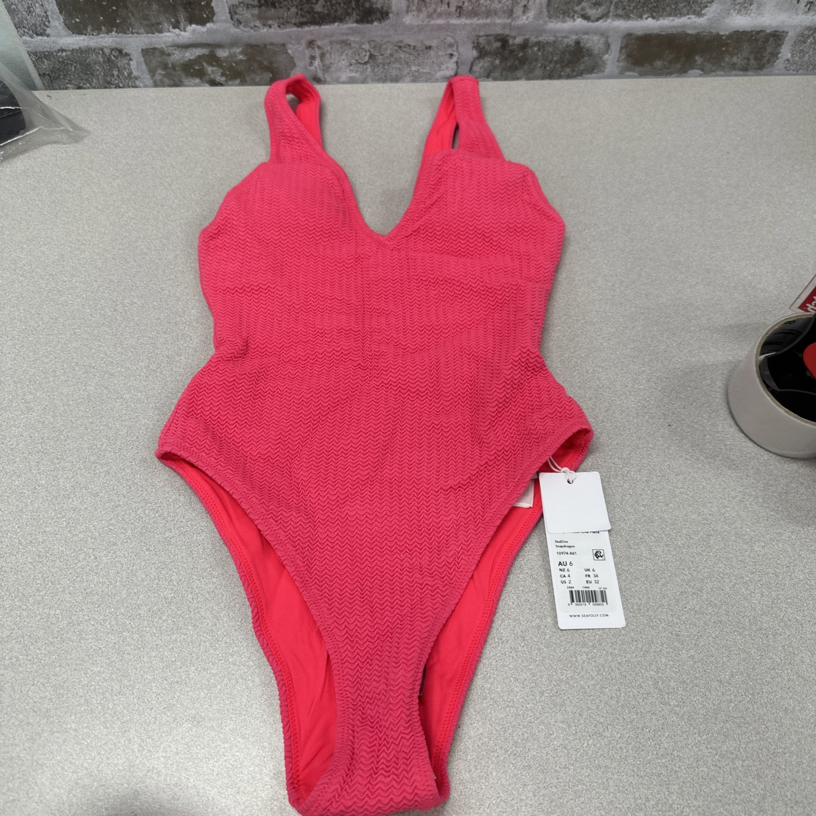 NEW Seafolly US2 Sea Dive Retro One Piece Low Back Snapdragon RRP $149.95 NEW Seafolly US2 Sea Dive Retro One Piece Low Back Snapdragon RRP $149.95