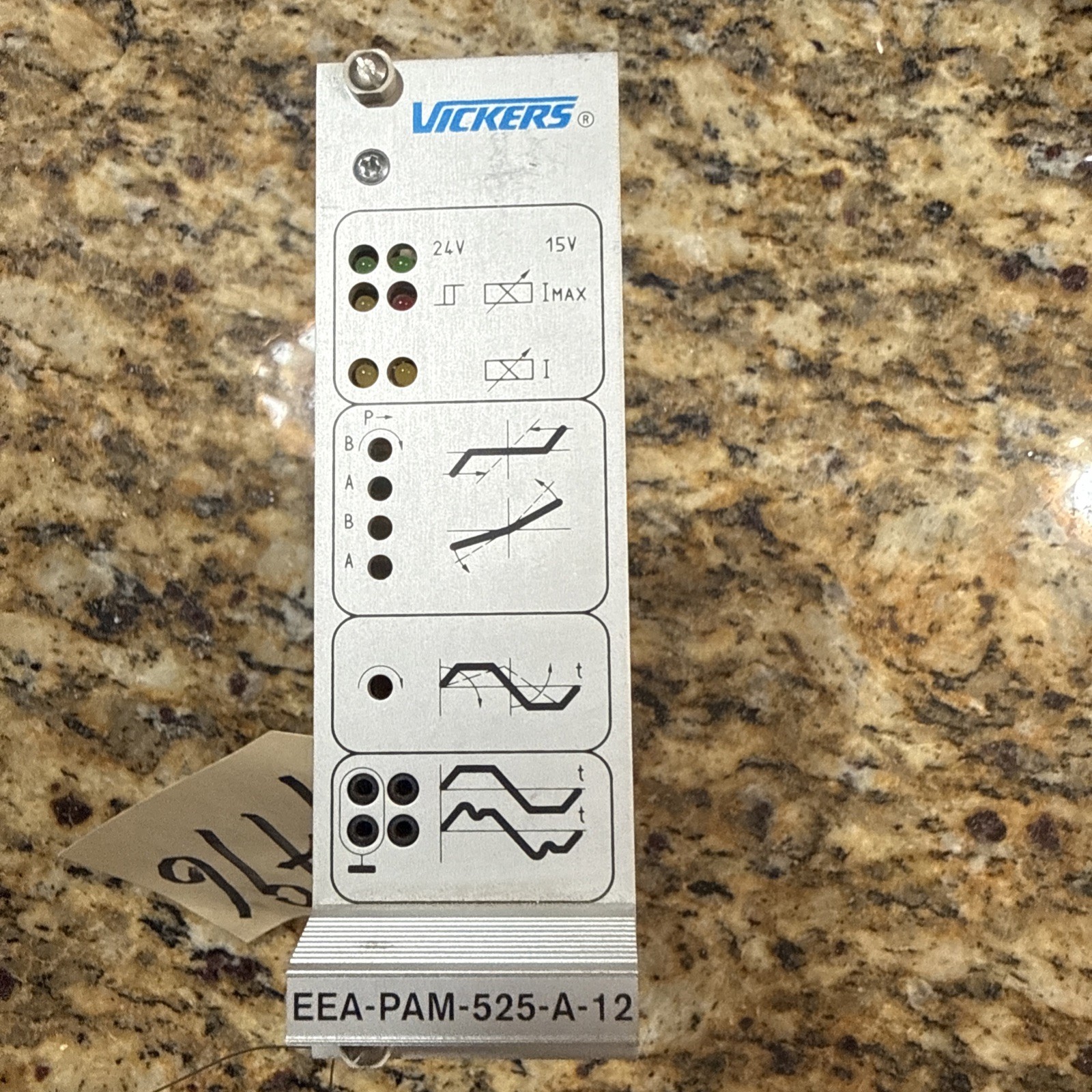 NEW VICKERS EEA-PAM-525-A-12 AMPLIFIER CARD EEAPAM525A12 NEW VICKERS EEA-PAM-525-A-12 AMPLIFIER CARD EEAPAM525A12
