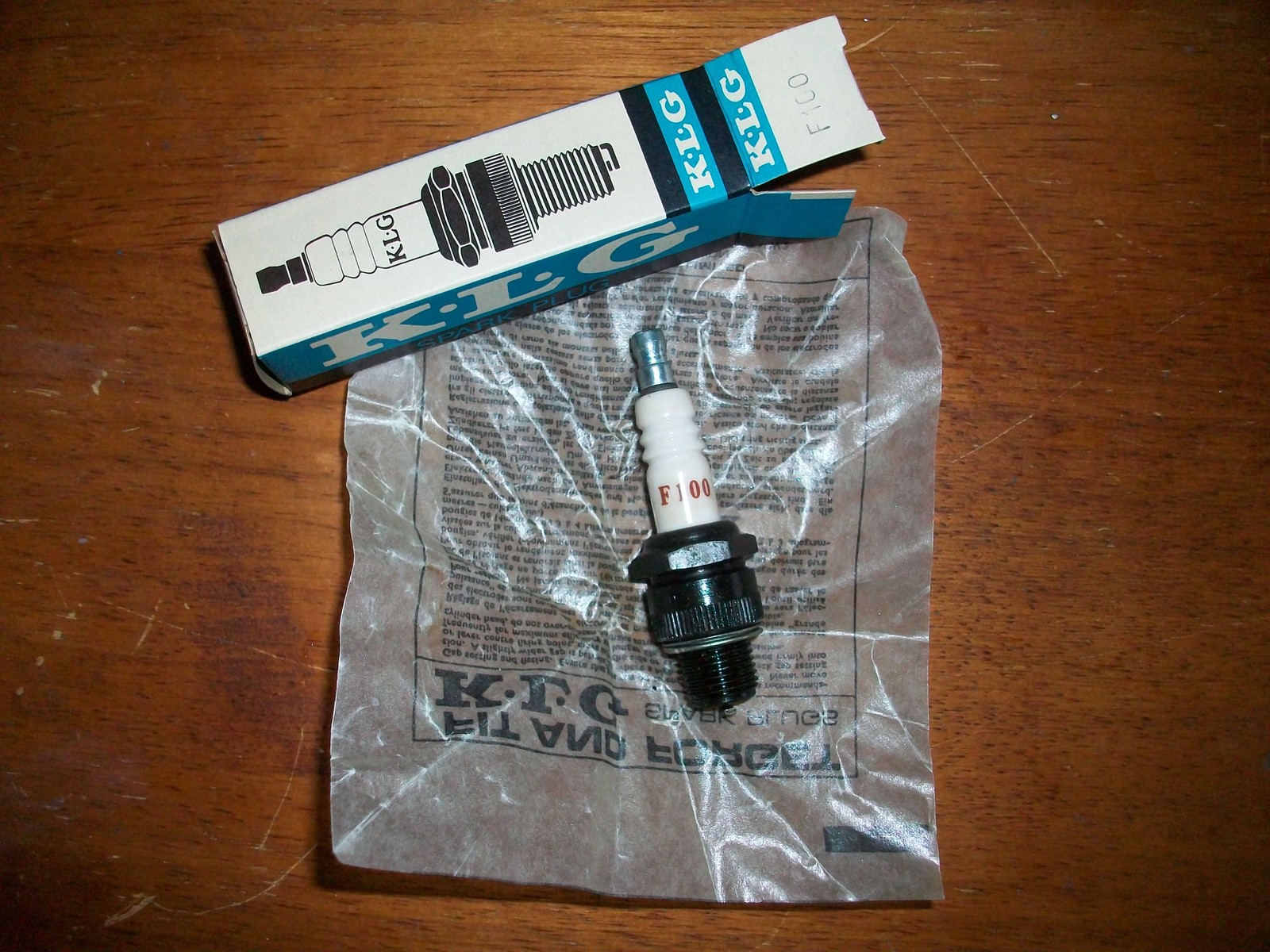 NOS KLG F100 Spark Plug NOS KLG F100 Spark Plug