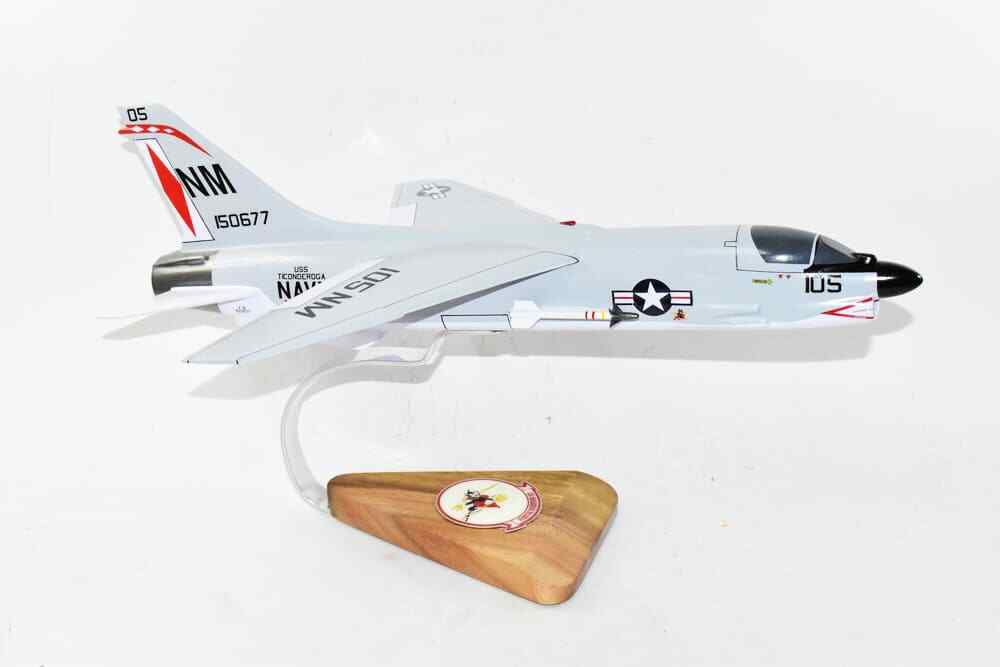 VF-191 Satan’s Kittens F-8 (1968) Model,Vought F-8 Crusader,18\