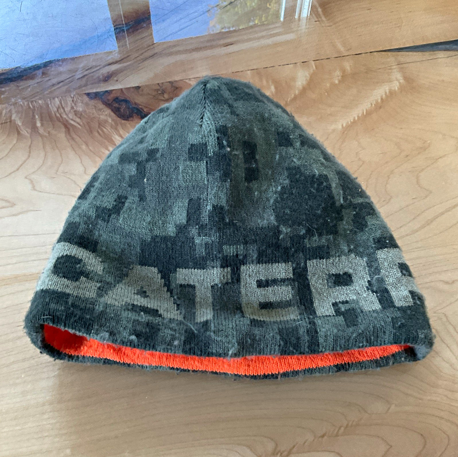 CAT Men’s Reversible Knit Beanie, Camouflage Pattern, Orange/Green/Gray, OS CAT Men’s Reversible Knit Beanie, Camouflage Pattern, Orange/Green/Gray, OS
